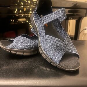 bernie mev. Navy Woven Sandals